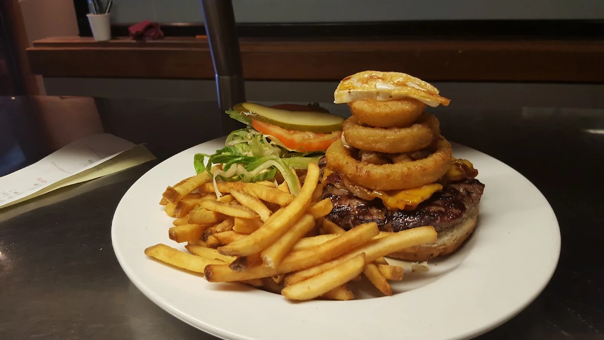 Game Burger, Freddy's Brewpub