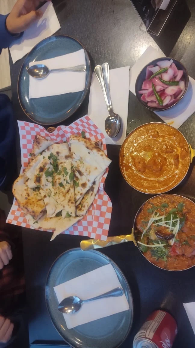 Dhaba Dal Tadka With Rice Naan