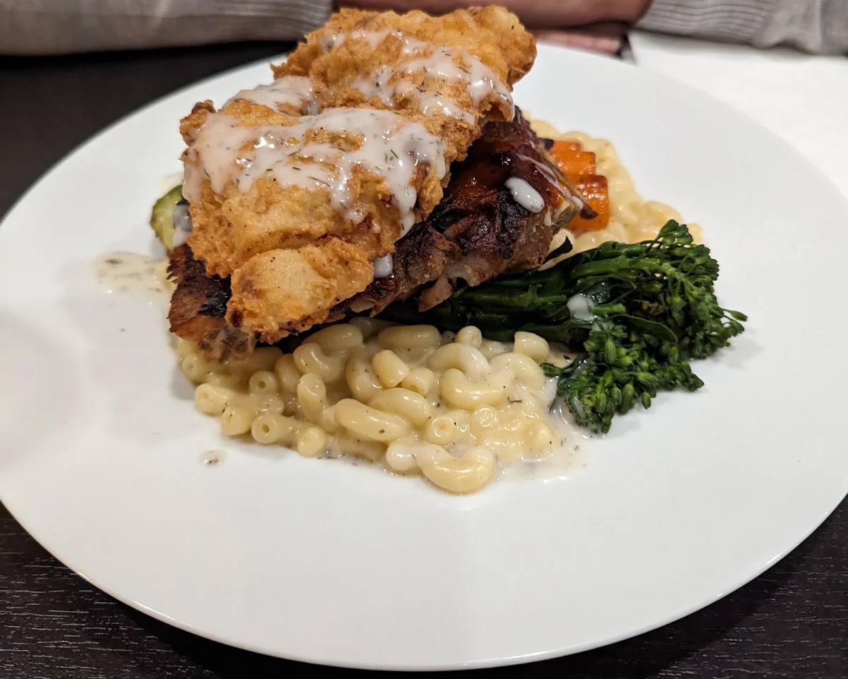 Chicken and Ribs w Mac and Cheese
