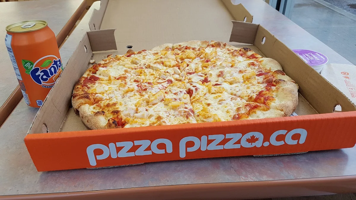 Large Buffalo Chicken Pizza