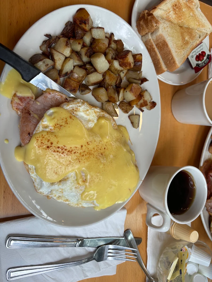 Eggs Benedict