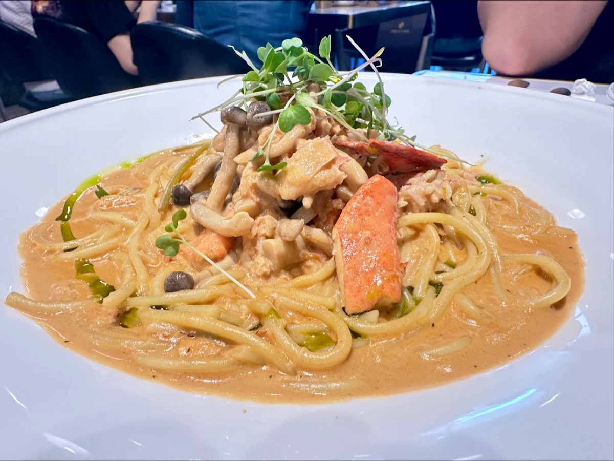Lobster Spaghetti with Rosé Sauce