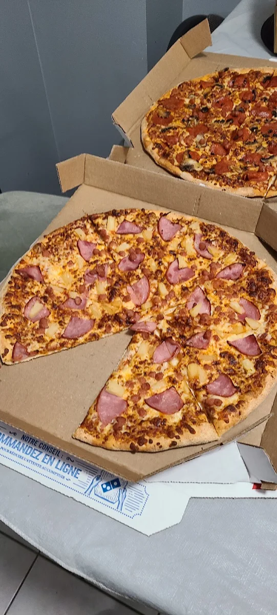 Hawaiian Pizza