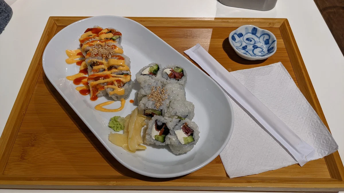 Spicy Salmon Roll