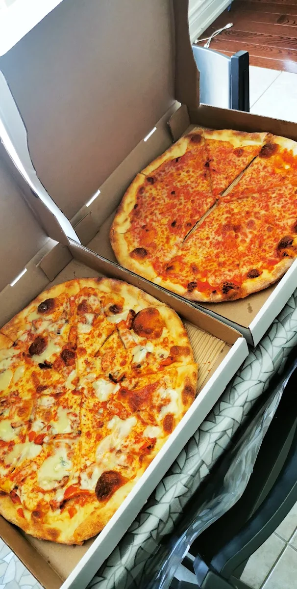 Blue Cheese Chicken Pizza