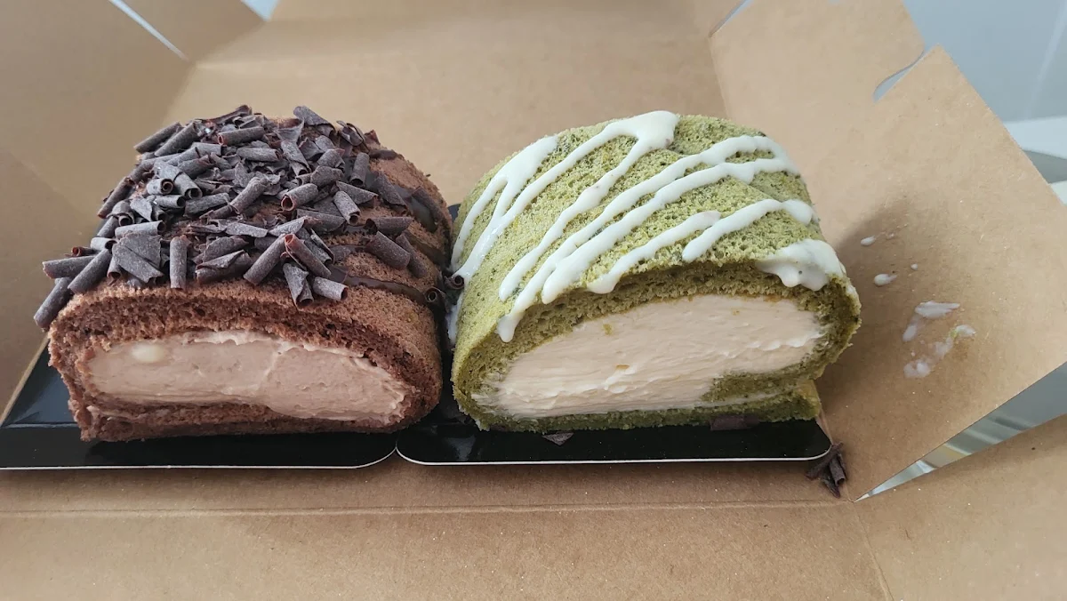 Green Tea and Chocolate Rolls