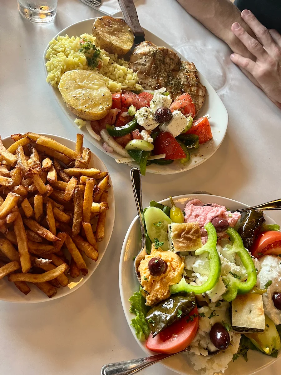 Greek Salad with Chicken