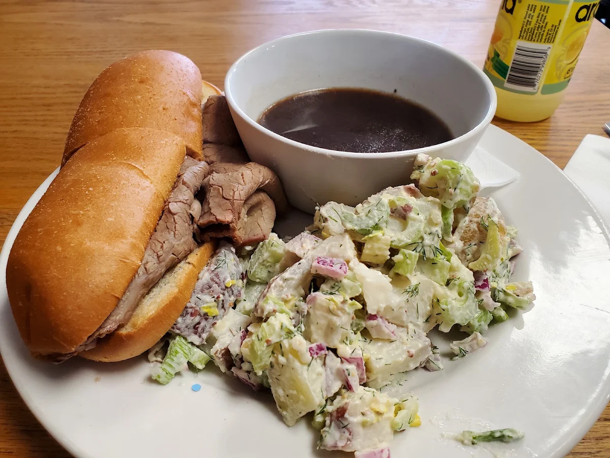 Roast Beef Sandwich with Beef Dip