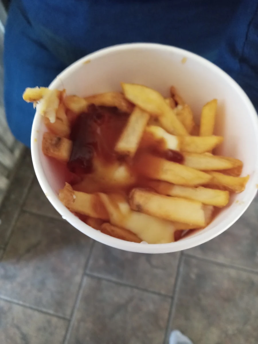 Small Poutine Cals 330