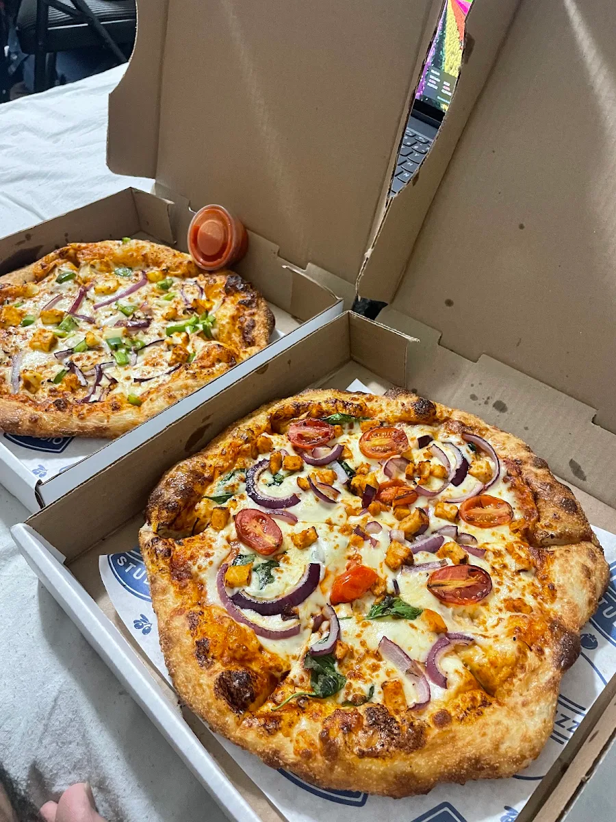 Butter Chicken Pizza