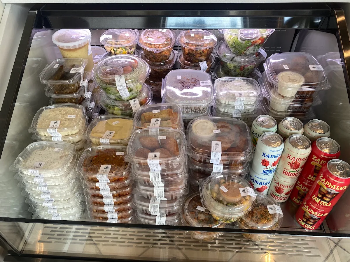 Highlights, Les Filles Fattoush - Café-boutique