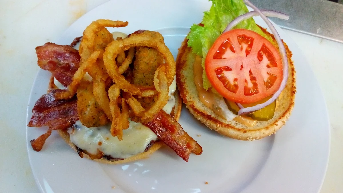 Ultimate Mozza Burger