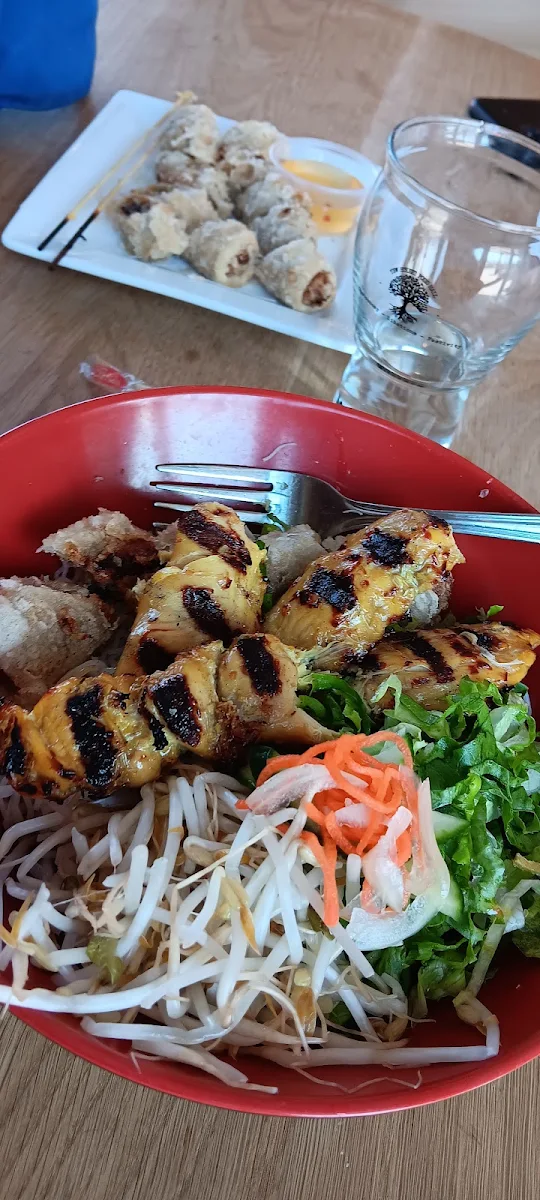 Vermicelli with Chicken Skewers