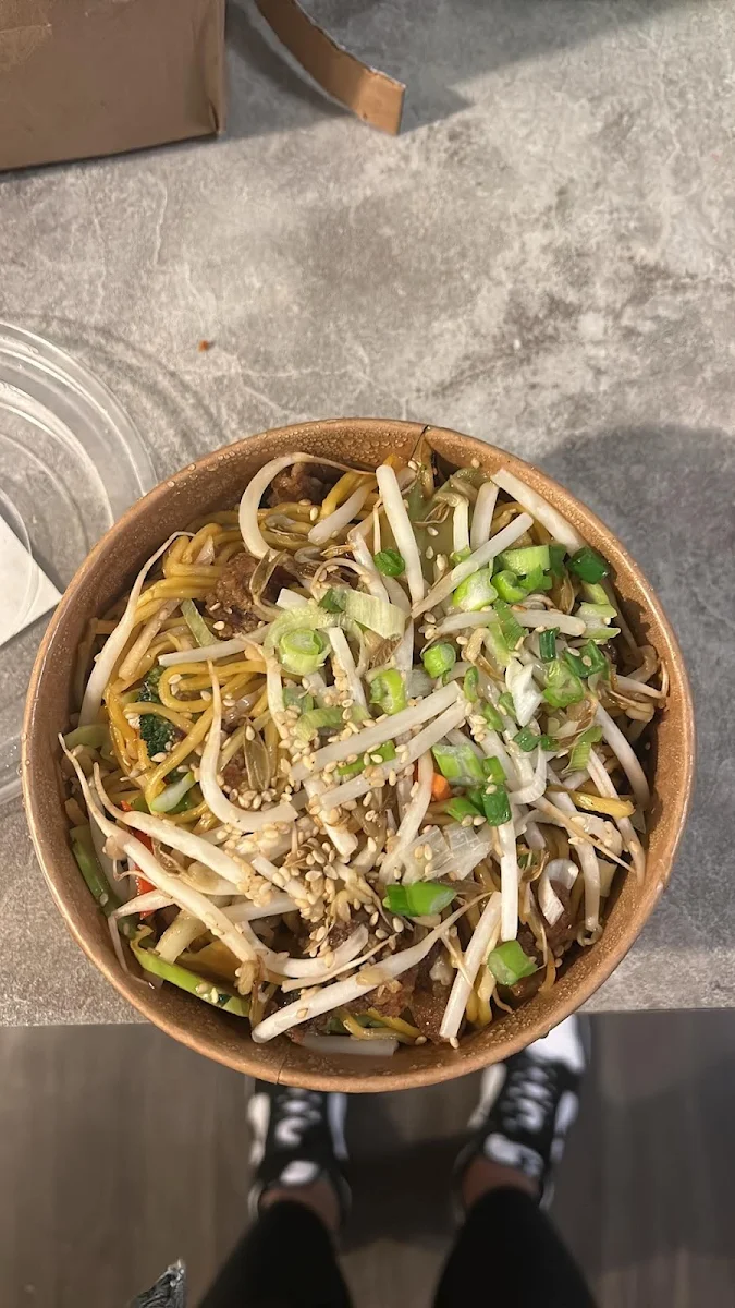 Ginger Beef Chow Mein