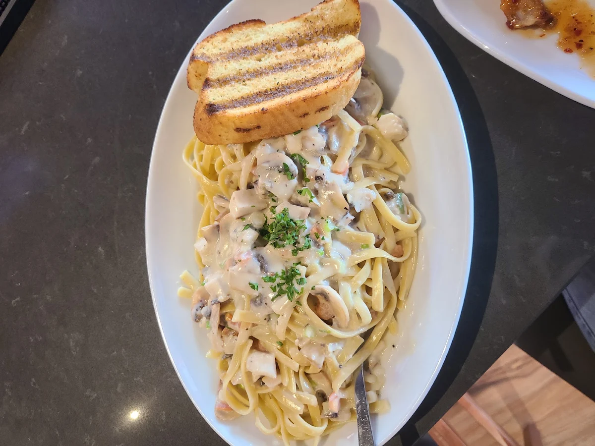 Fettuccine Alfredo with Chicken