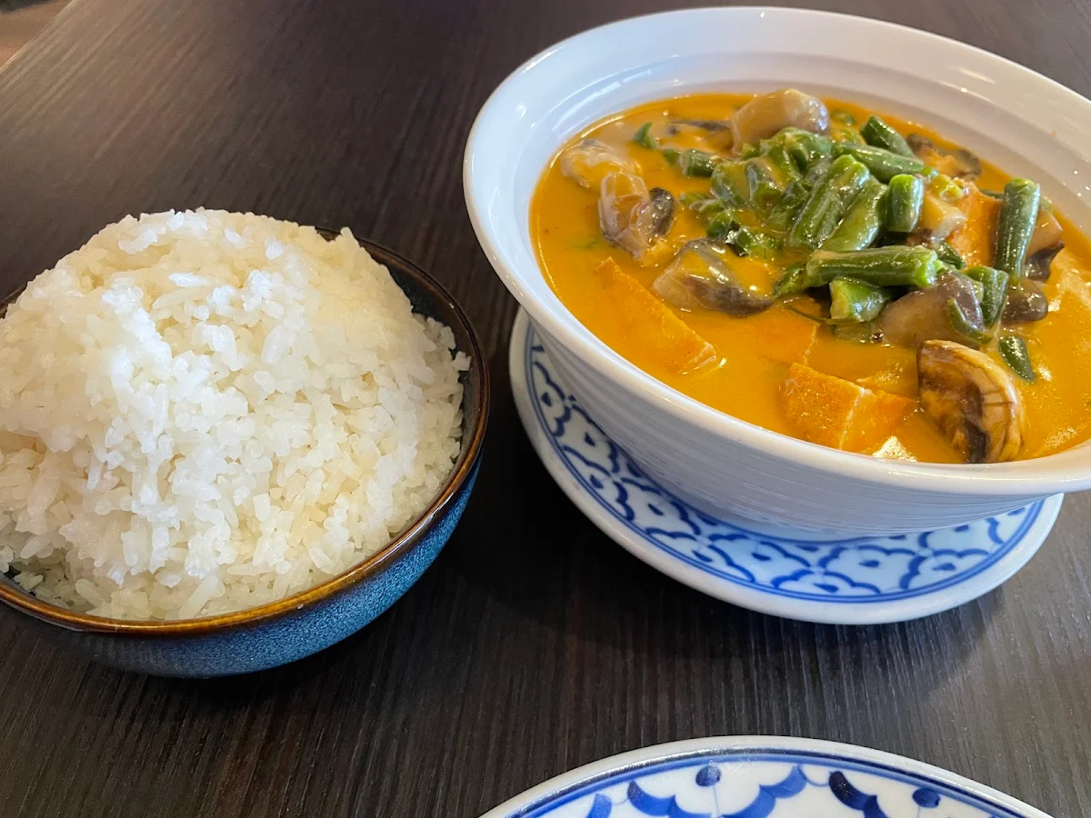 Penang Curry with Steamed Rice