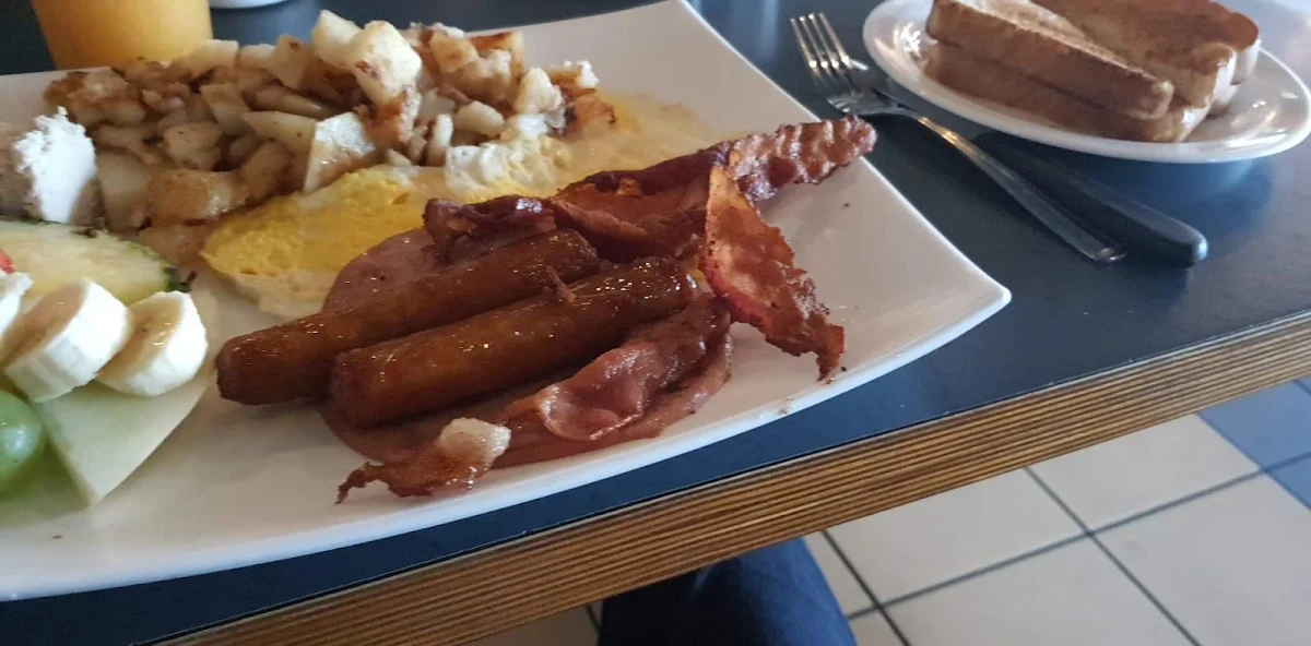 Deux Oeufs Trois Viandes