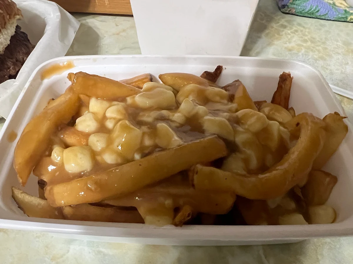 Poutine, Grillies (Yonge & Sheppard)