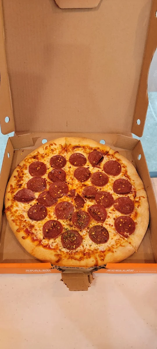 Classic Pepperoni Pizza Medium