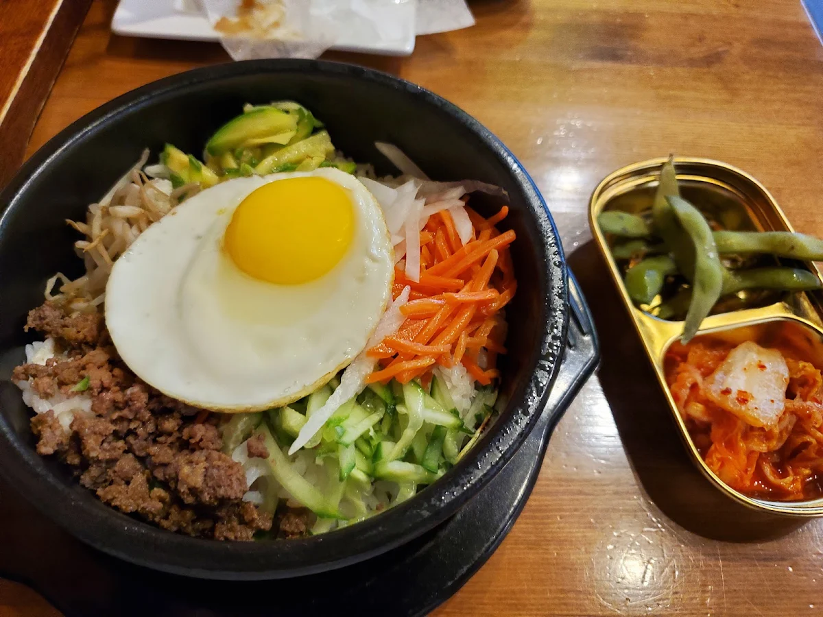 Dolsot Bibimbap