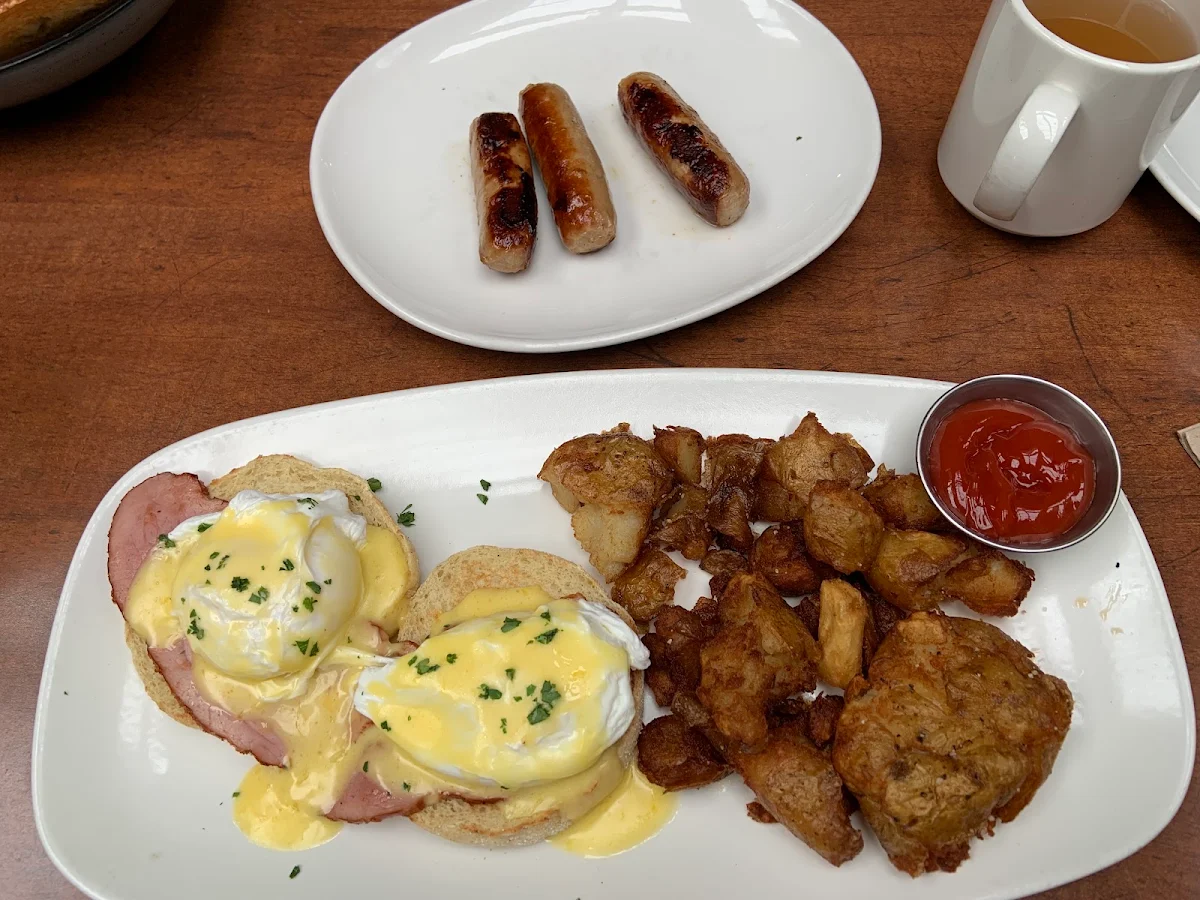 Shrimp Florentine Benedict