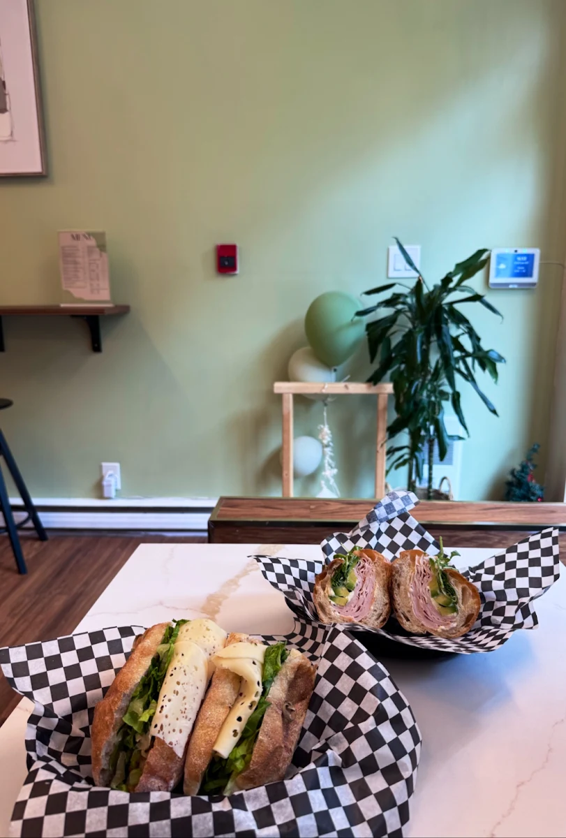 Highlights, Nid Café
