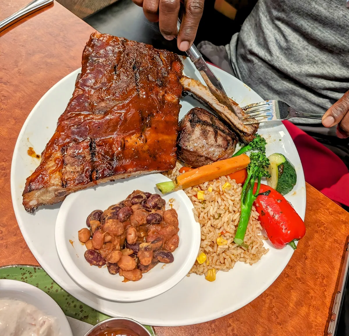 6oz Sirloin & Ribs
