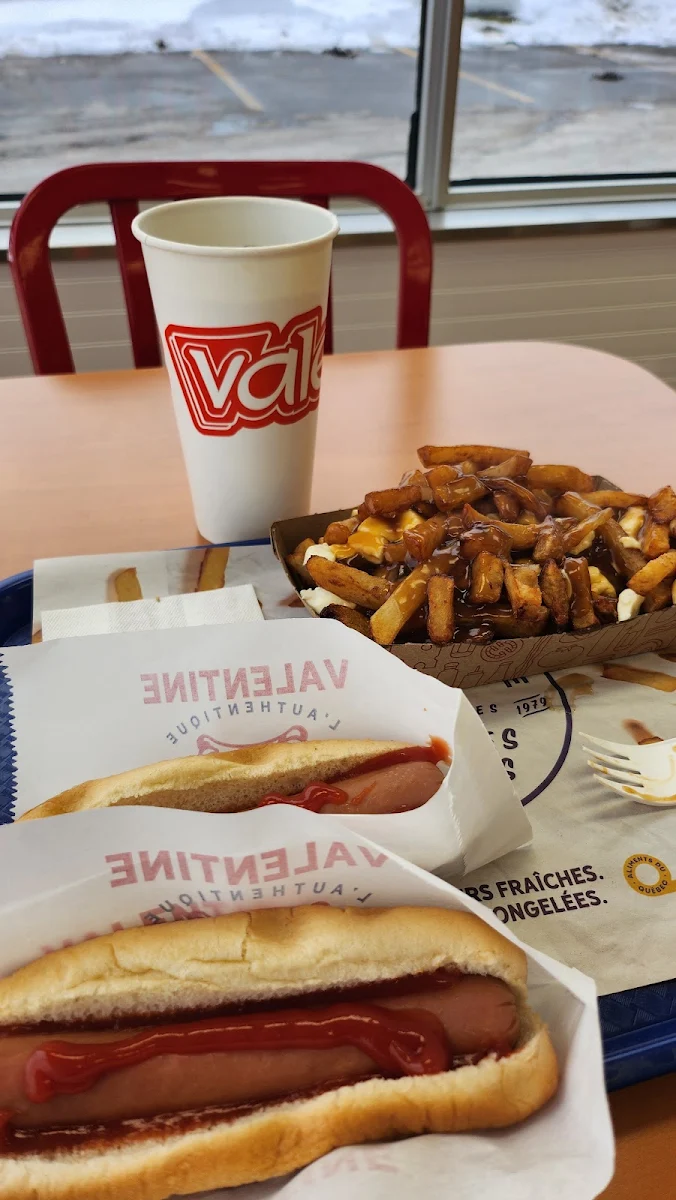 Trio Poutine, Valentine
