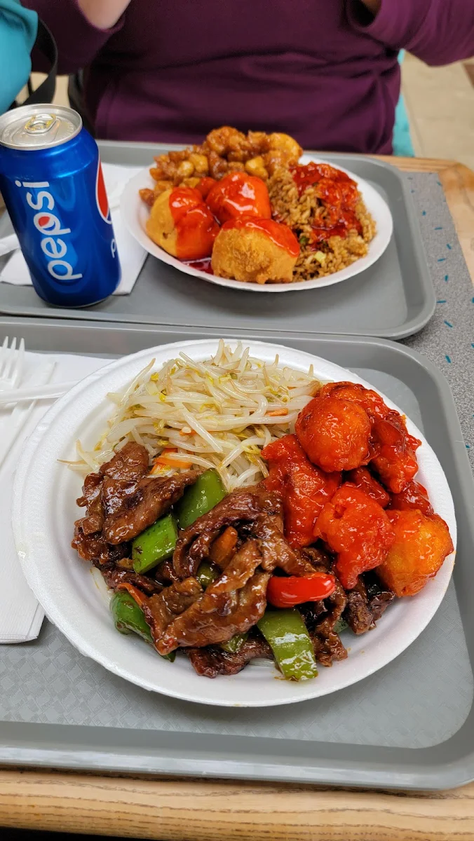 Pepper Beef Chow Mein and Rice