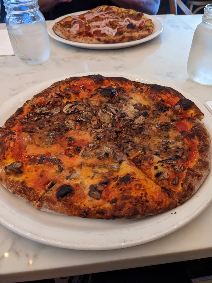 Funghi Pizza