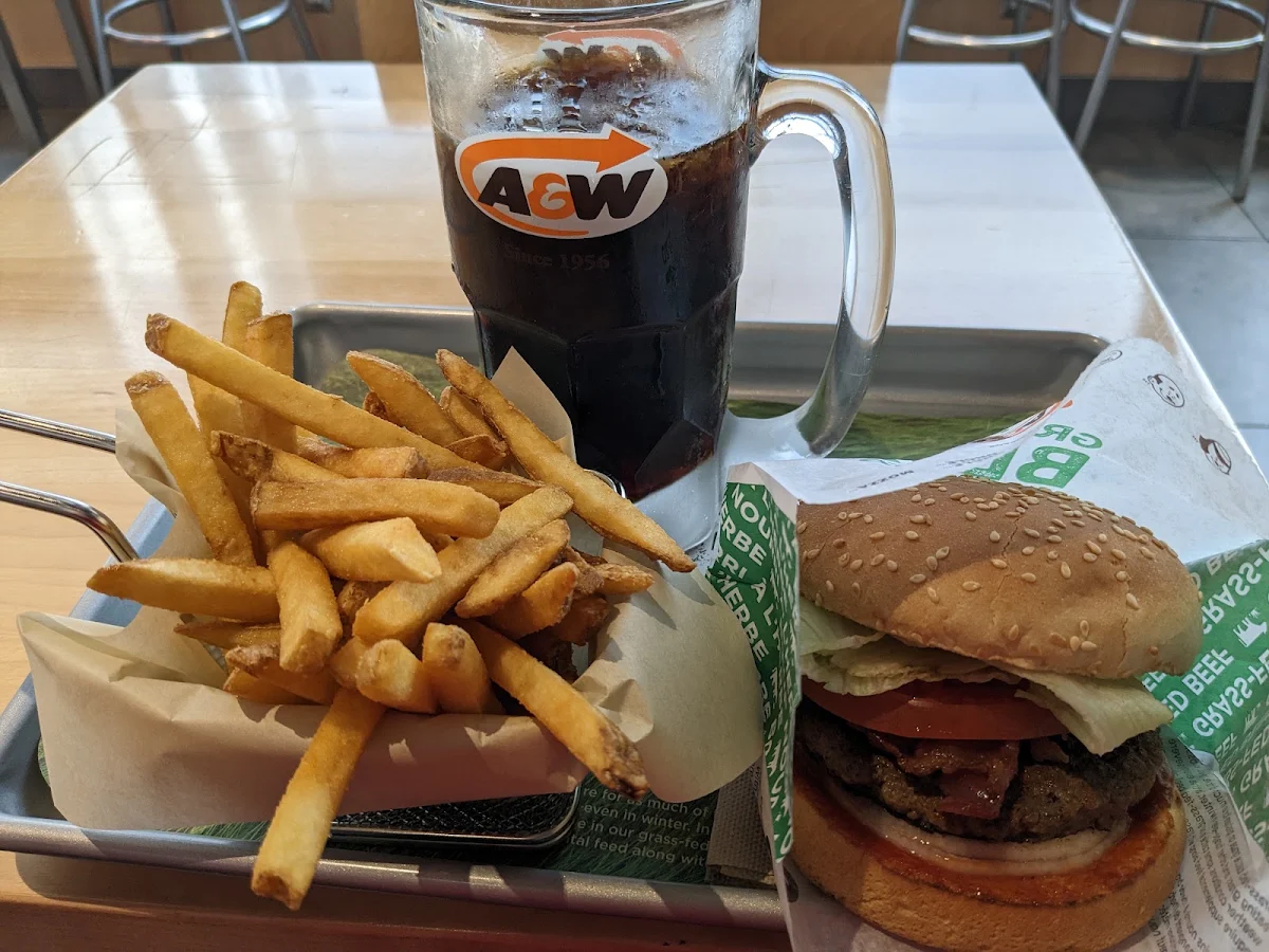 Burger, A&W Canada