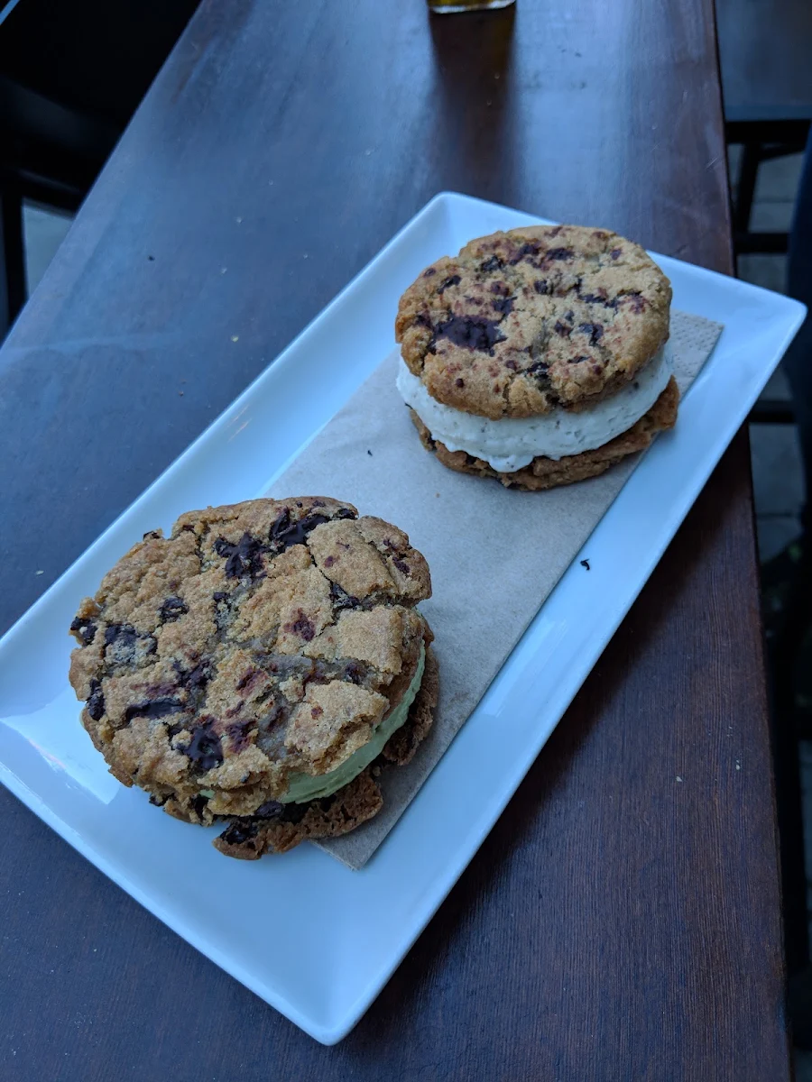 Ice Cream Sandwich