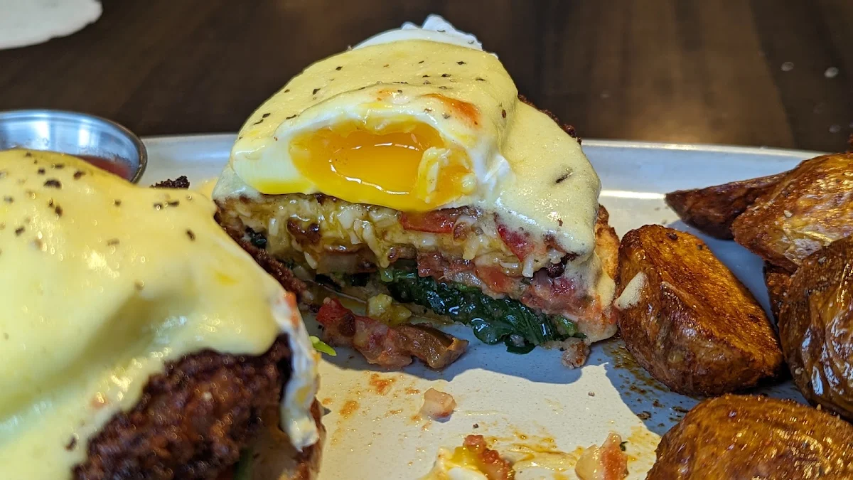Crab Cake Benny