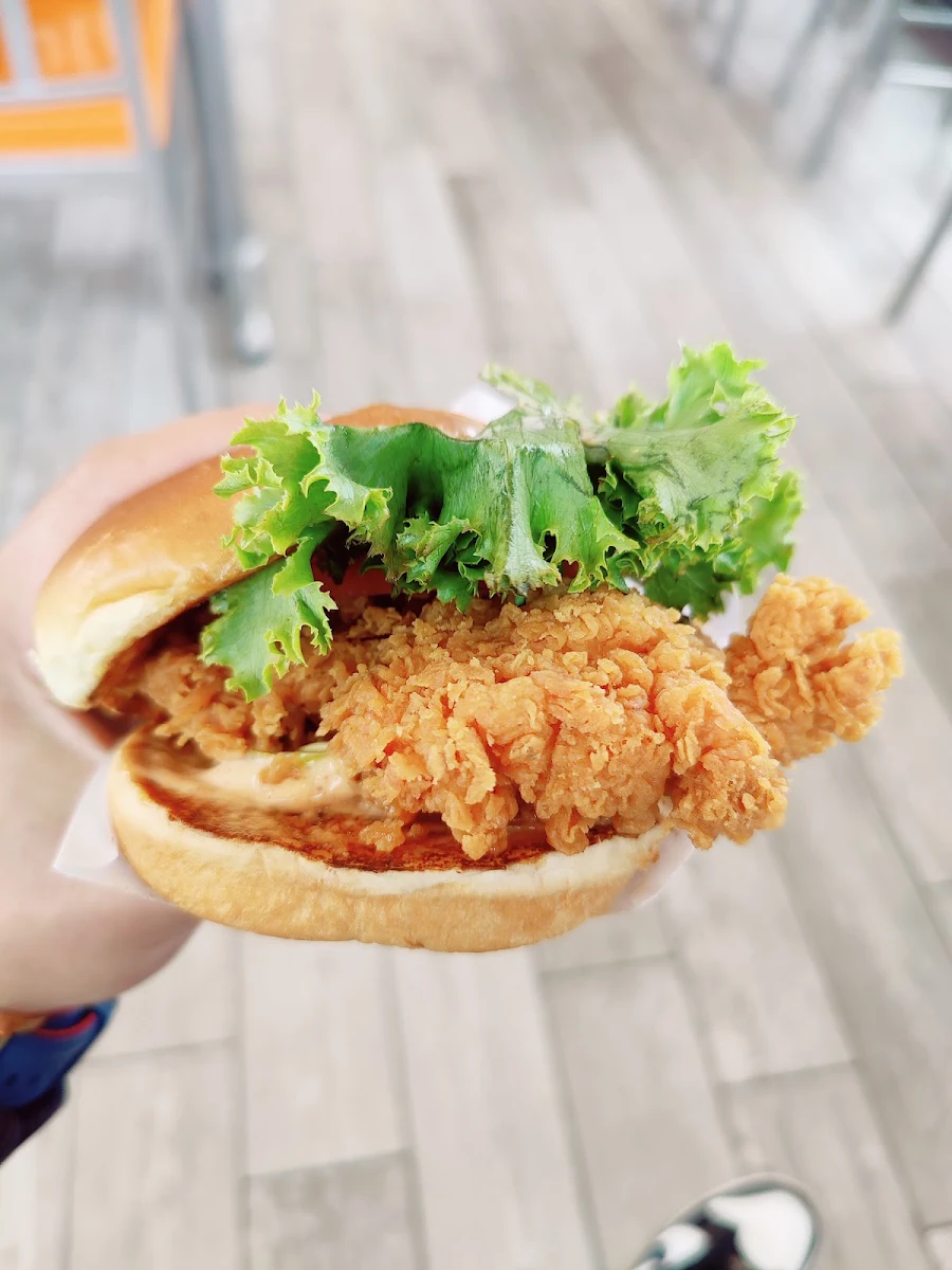 Deluxe Fried Chicken Sandwich