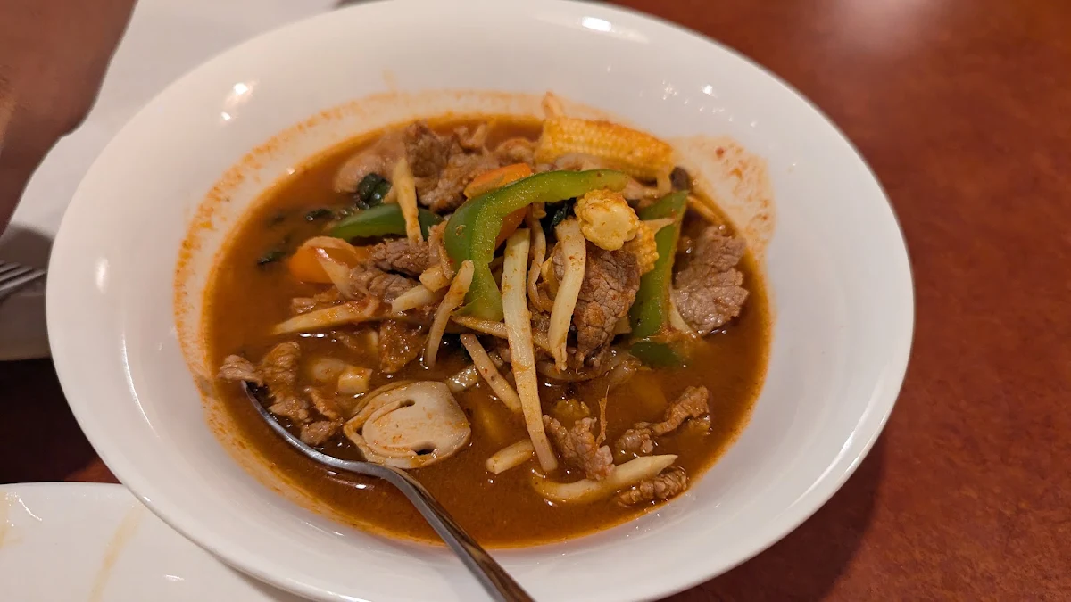 Kaeng Dang