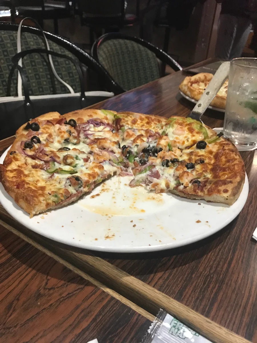 Deluxe Pizza