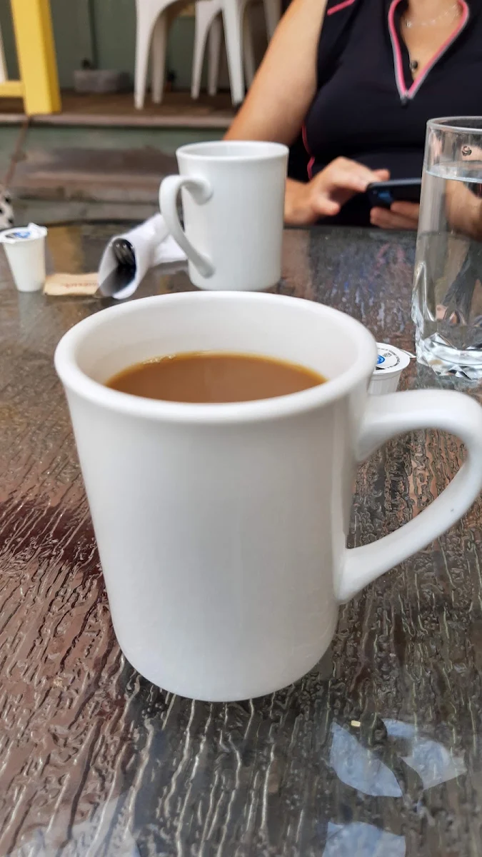 Café, Au Bout de L'Isle