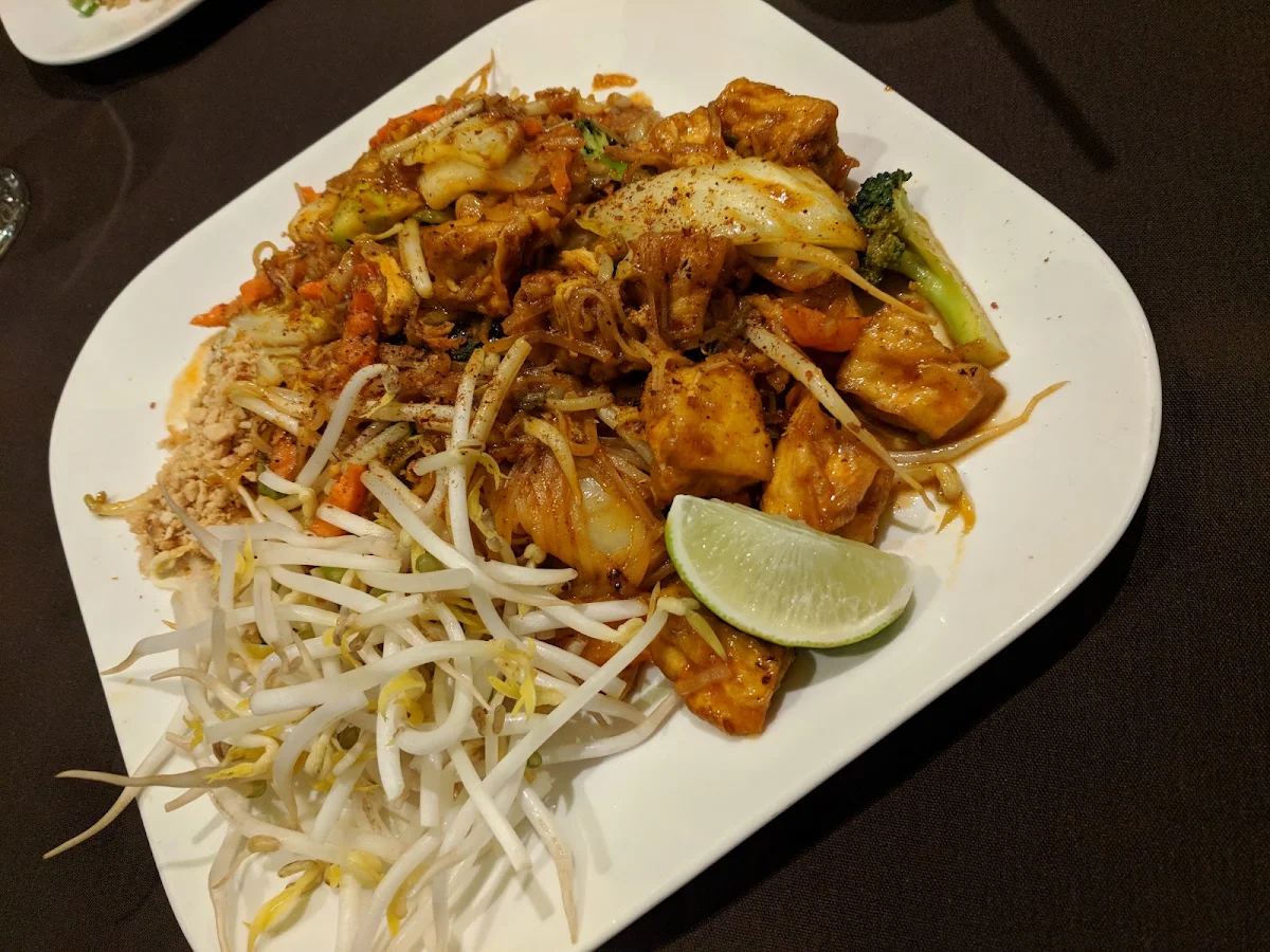 Chicken and Shrimp Pad Thai