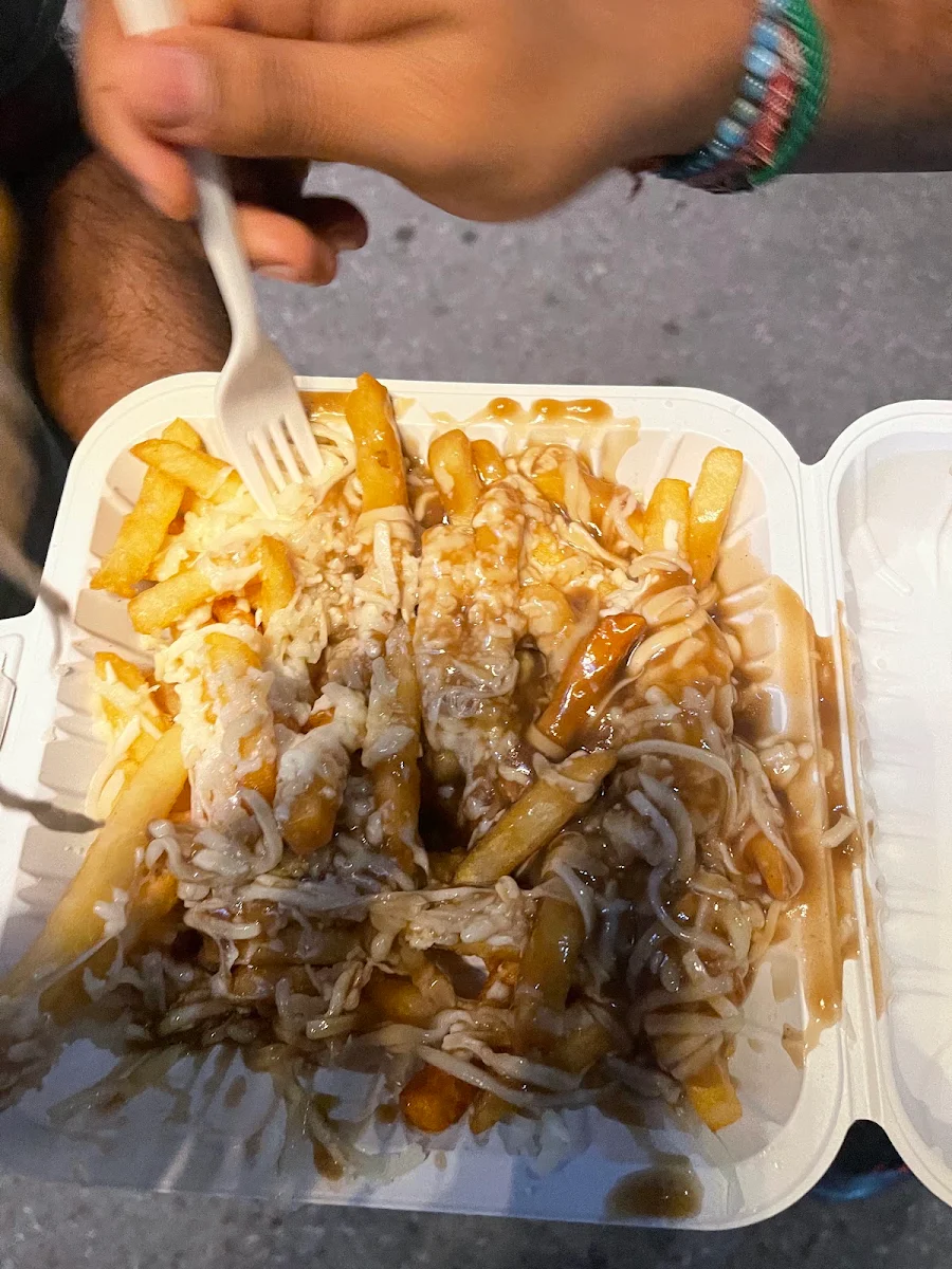 Poutine, Frank's Pizzeria