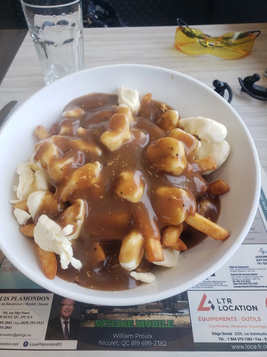 Petite Poutine Sauce Poivre