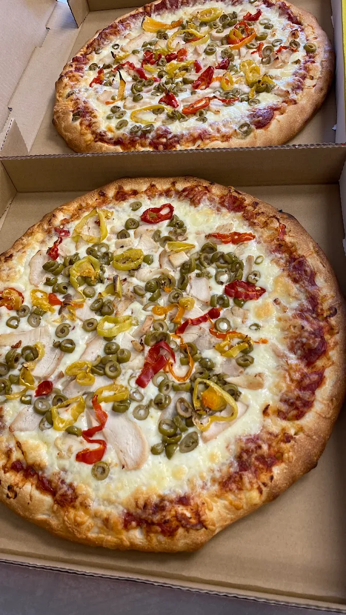 Highlights, Original Willy's Pizza