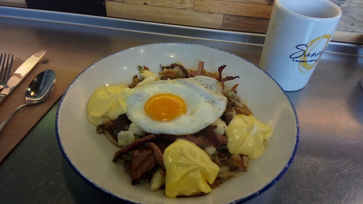 Breakfast Poutine