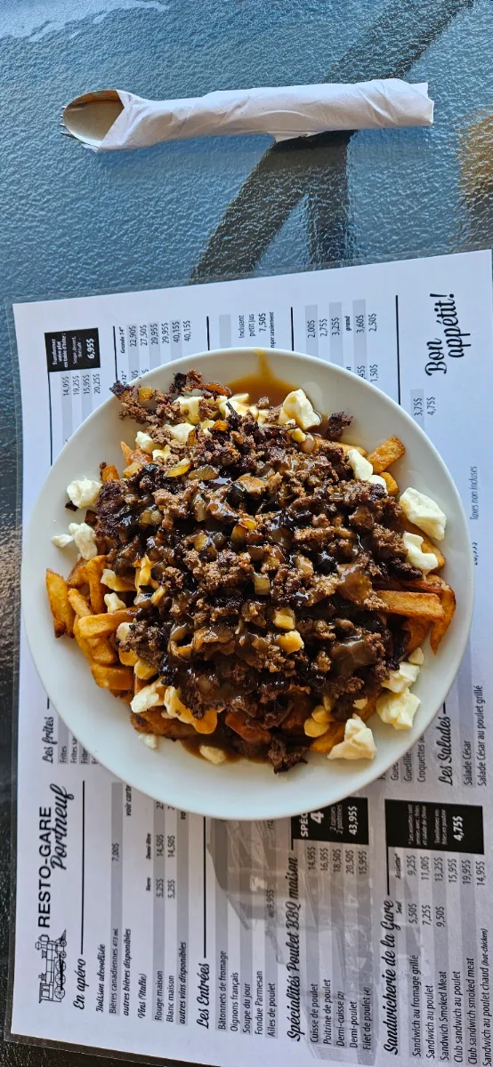 Poutine Steak, Resto-Gare de Portneuf