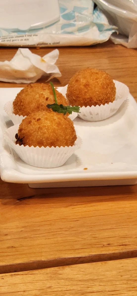 Salted Egg Custard Sesame Balls