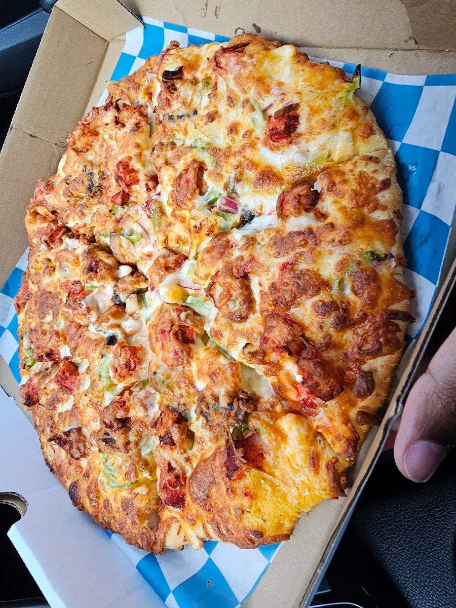 Spicy Chicken Pizza