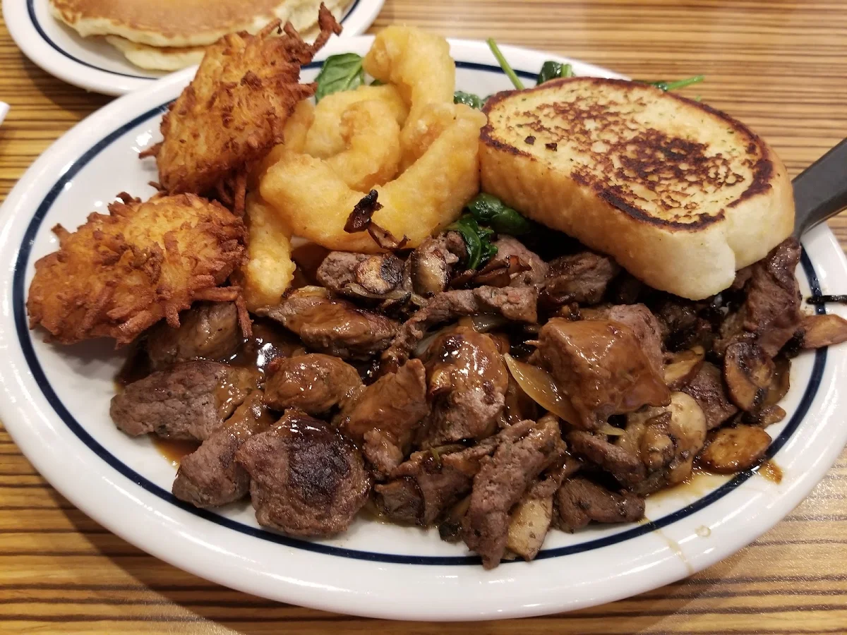 Sirloin Steak Tips & Crispy Shrimp