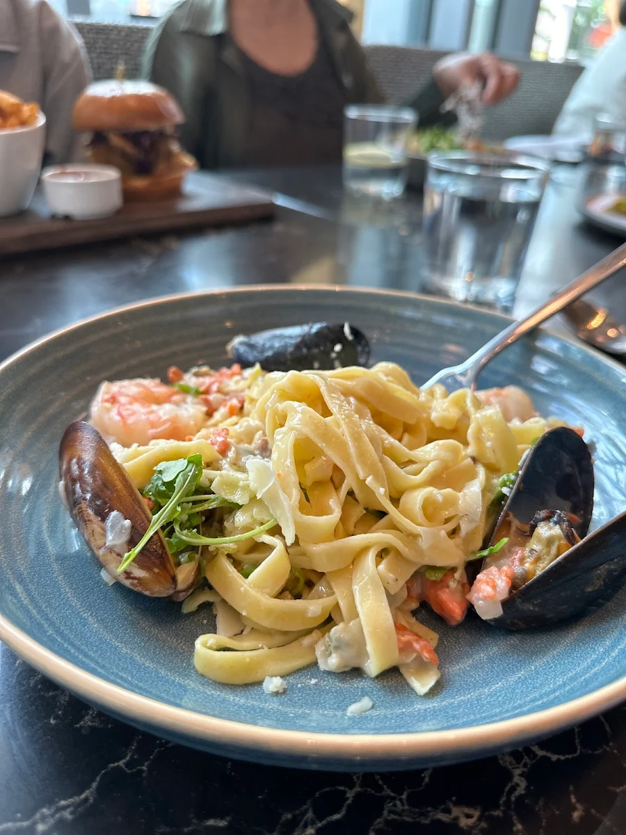 Seafood Linguine