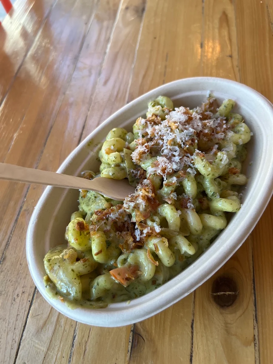 Roasted Veg Pesto Mac & Cheese