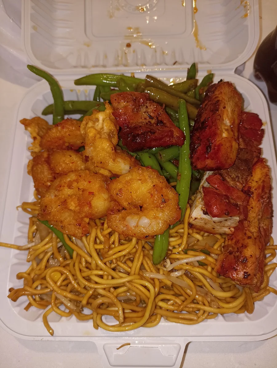 Grilled Chicken Fried Shrimp Green Beans and Noodles