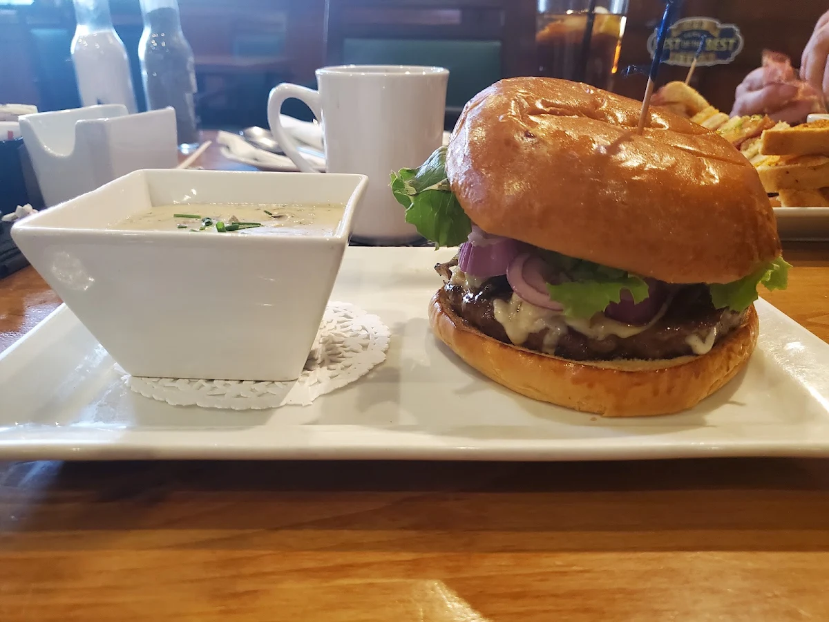 Cream of Veggie Soup and Mushrooms Swiss Burger